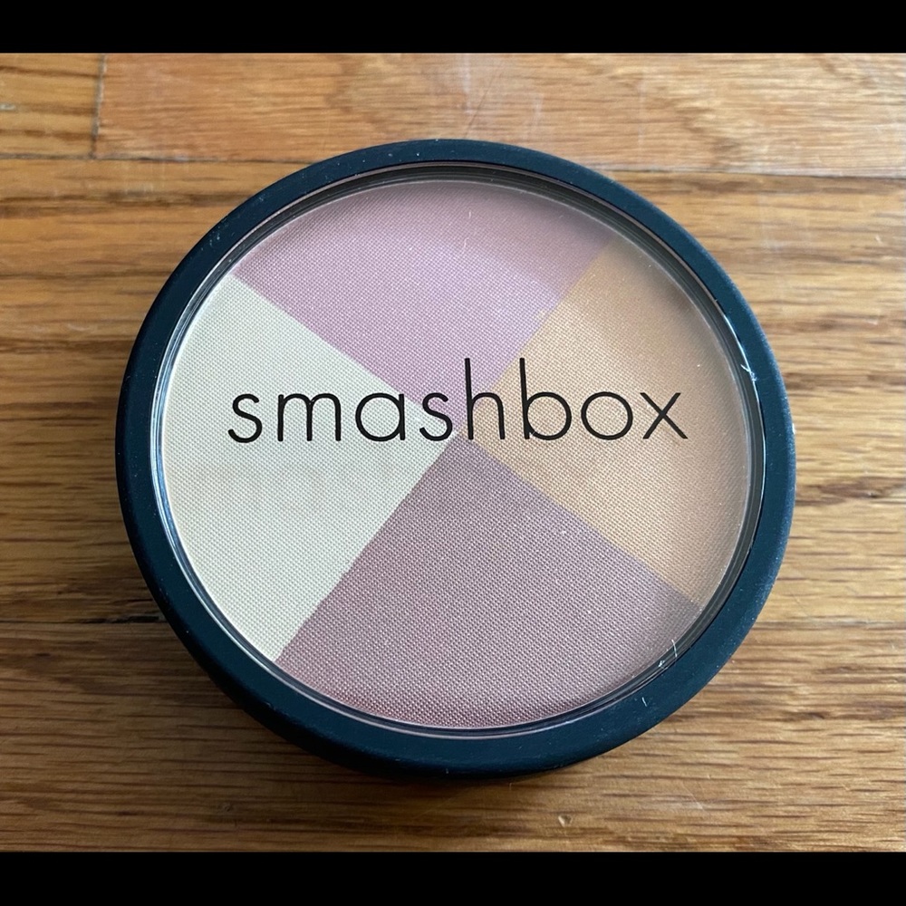 Smashbox Aglow eye shadow